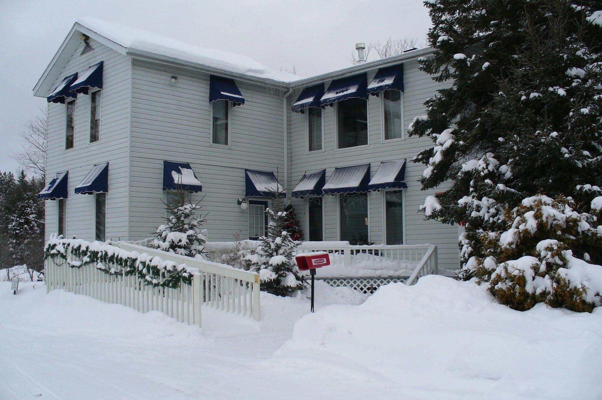 Auberge Clos-Joli Morin Heights Exterior photo